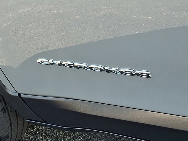 Certified 2021 Jeep Cherokee Limited image 34