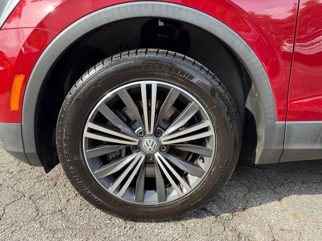 Used 2018 Volkswagen Tiguan SEL FWD image 8