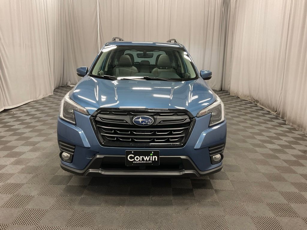 Used 2023 Subaru Forester Limited w/ Popular Package #2 AWD/4WD image 2