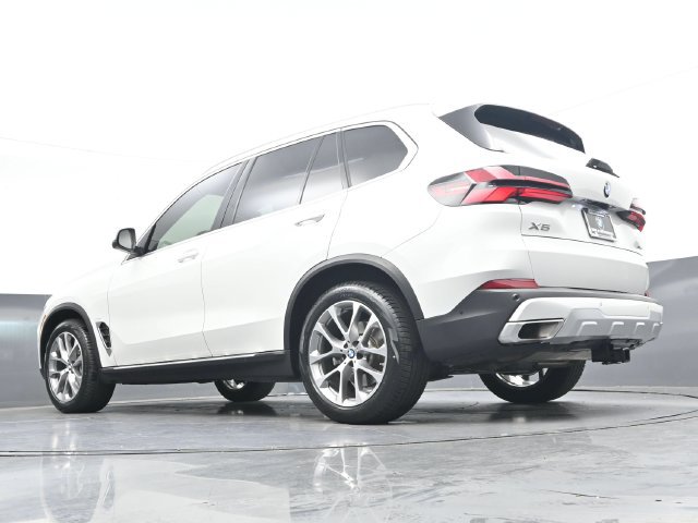 Certified 2024 BMW X5 xDrive40i w/ Premium Package AWD/4WD image 36