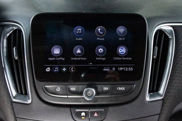 Used 2020 Chevrolet Malibu LT FWD image 14