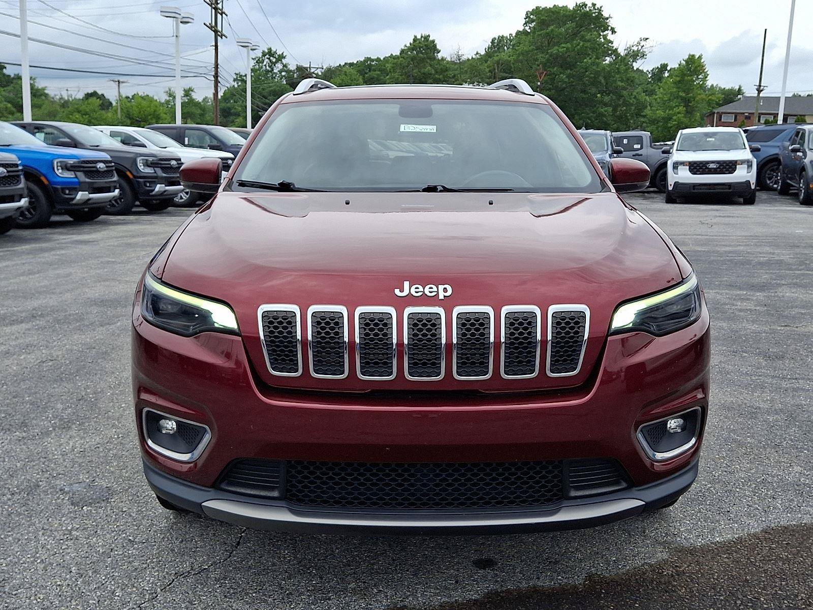 Used 2019 Jeep Cherokee Limited AWD/4WD image 2