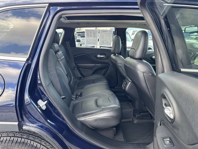 Used 2016 Jeep Cherokee Limited image 12