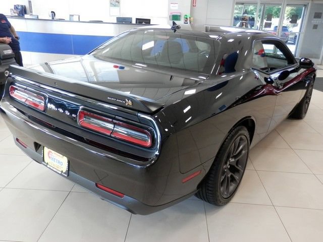 Used 2022 Dodge Challenger R/T Scat Pack RWD image 8