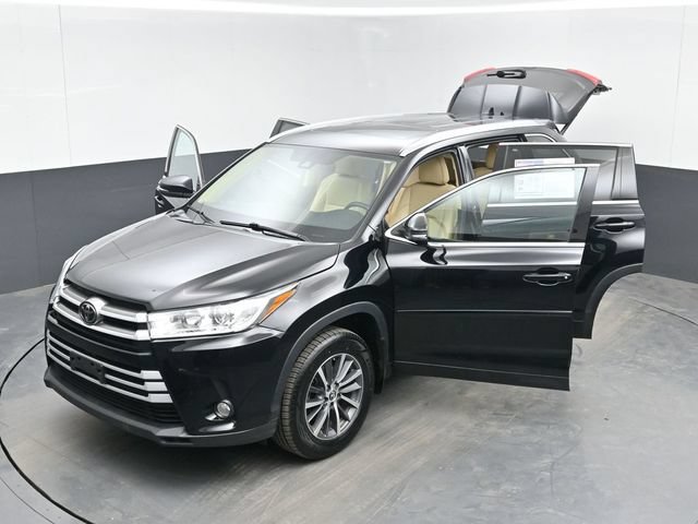 Used 2018 Toyota Highlander XLE w/ Protection Package #3 AWD/4WD image 55