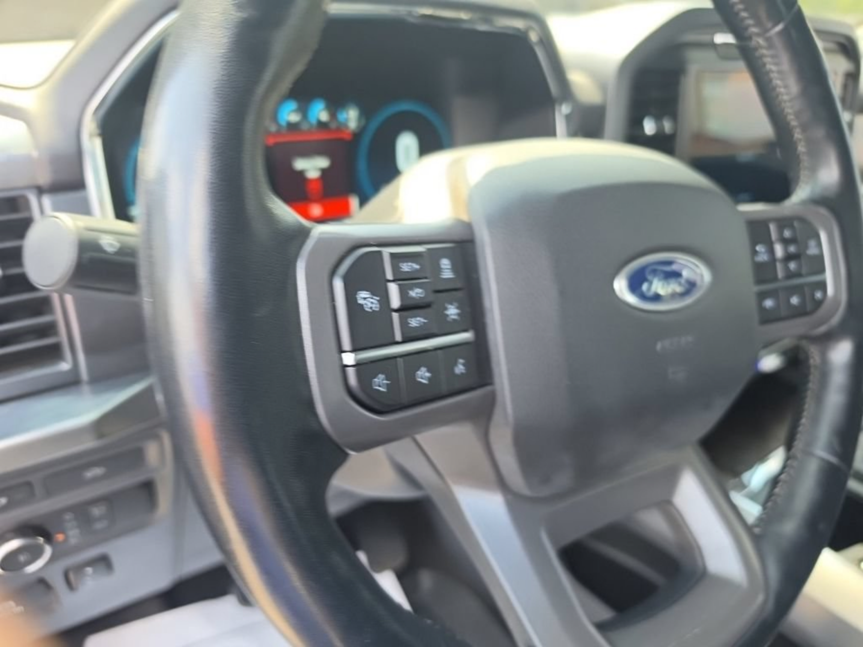 Used 2022 Ford F150 Lariat w/ Equipment Group 502A High AWD/4WD image 20