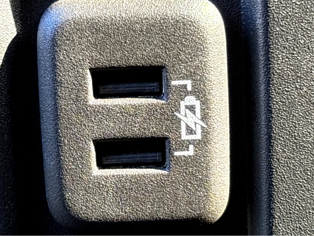 Used 2023 Chevrolet Traverse LT image 20