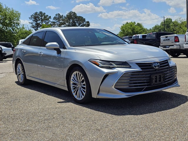 Used 2021 Toyota Avalon Limited w/ Advanced Safety Package FWD image 5