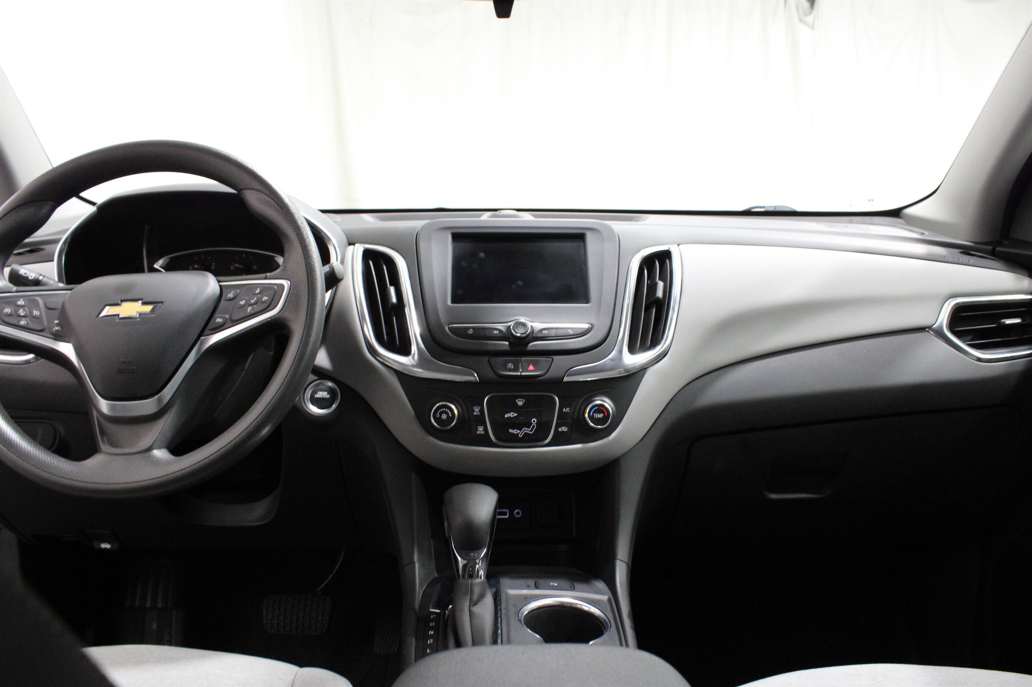 Used 2023 Chevrolet Equinox LT w/ LPO, Floor Liner Package image 2