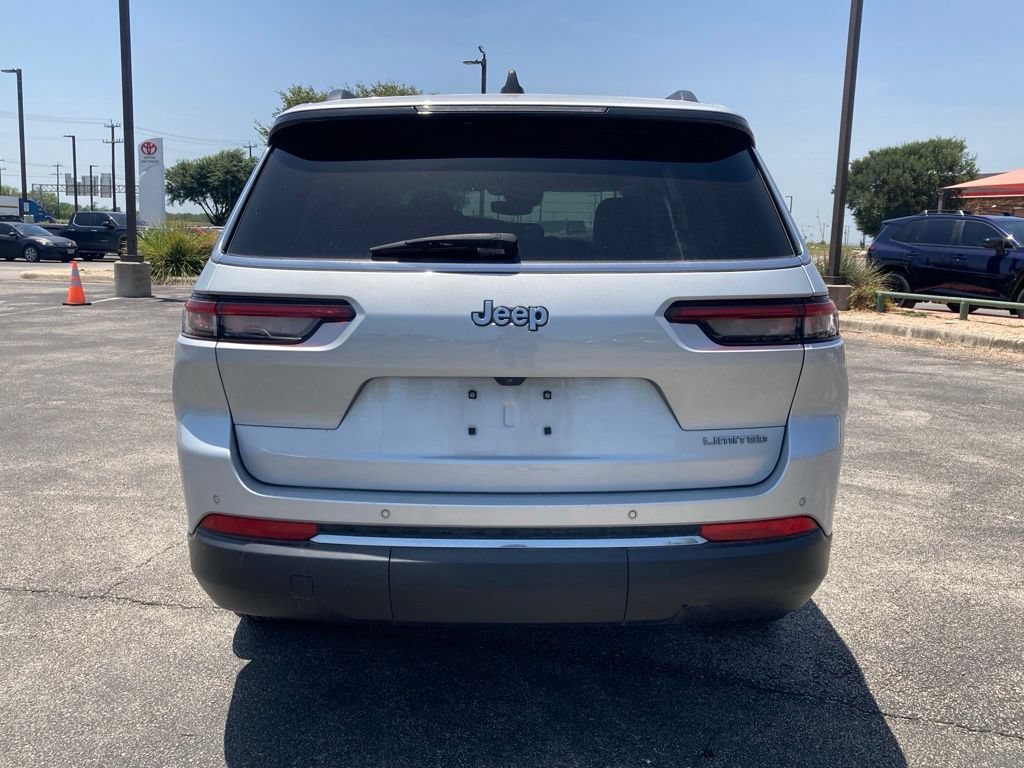 Used 2024 Jeep Grand Cherokee L Limited RWD image 6
