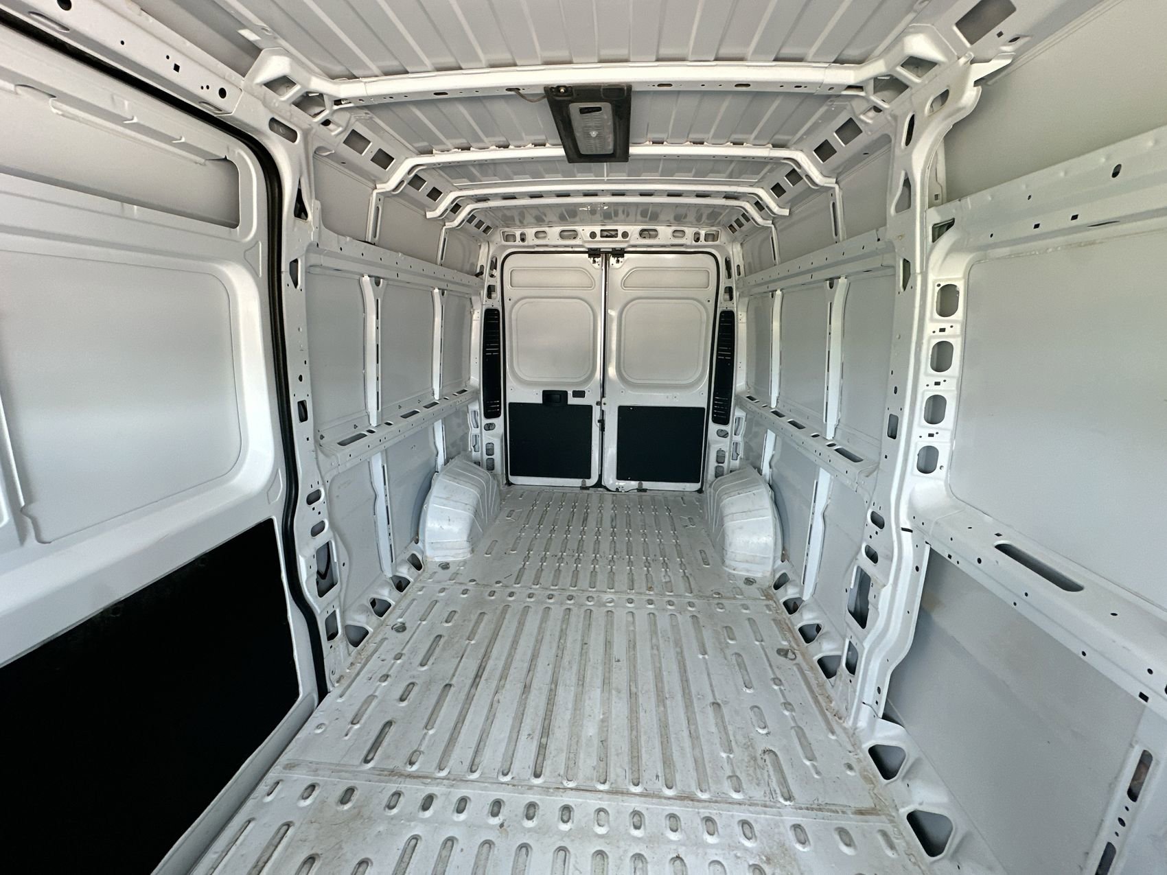 Used 2025 RAM ProMaster 2500 w/ Convenience Group FWD image 20