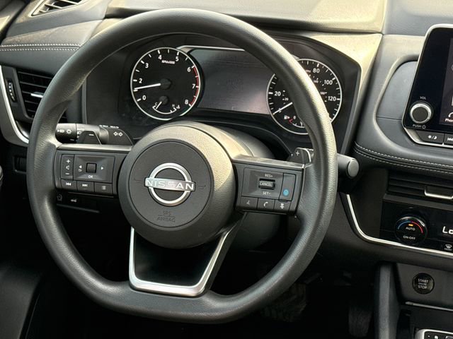 Used 2024 Nissan Rogue SV FWD image 14