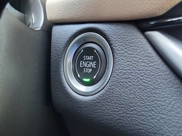 Certified 2024 Cadillac XT4 Luxury w/ Cold Weather Package FWD image 29