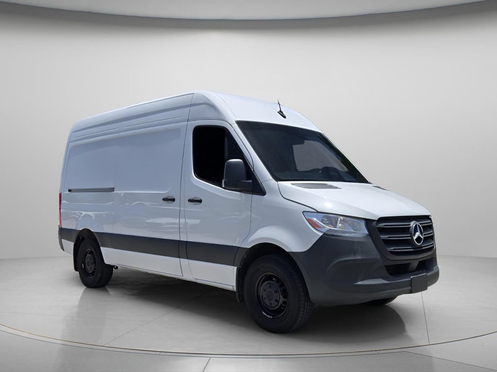 Used 2025 Mercedes-Benz Sprinter 2500 image 9