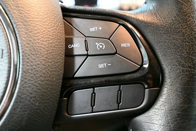 Used 2020 Jeep Renegade Altitude AWD/4WD image 37
