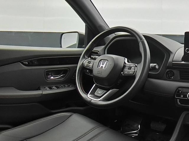 Used 2025 Honda Pilot TrailSport image 23