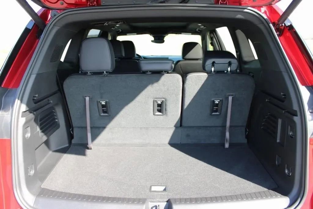 New 2025 GMC Acadia AT4 w/ Super Cruise Package image 36