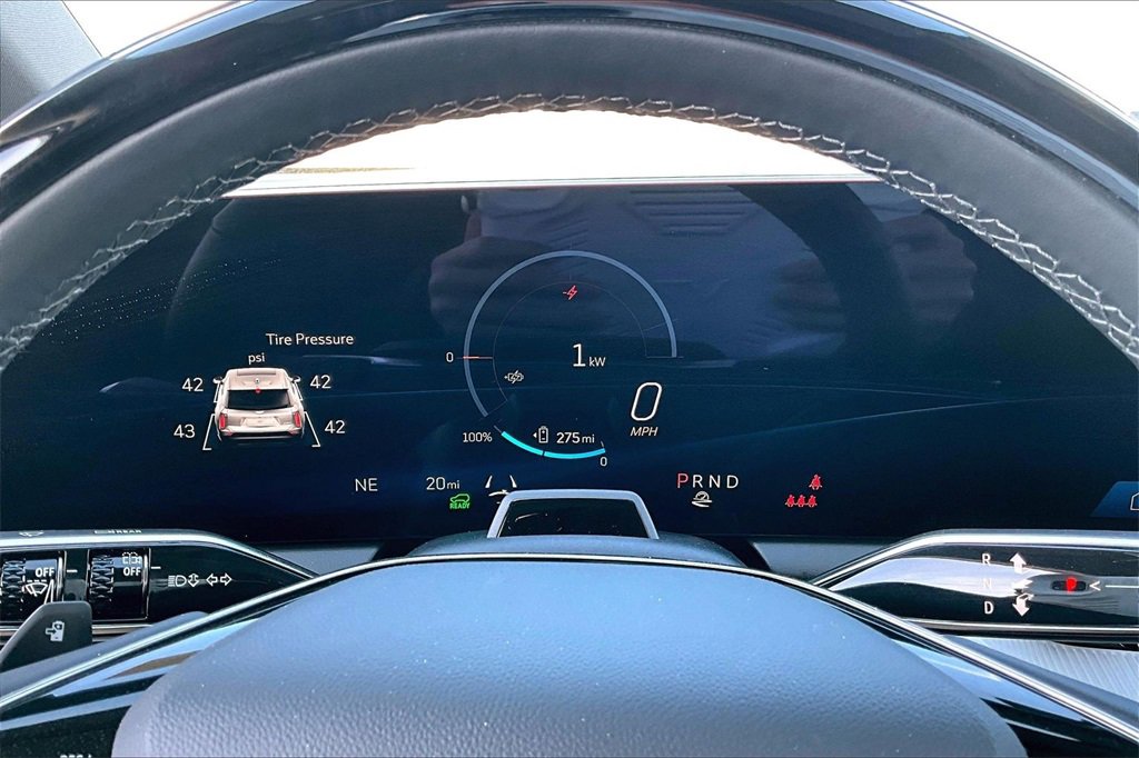 Certified 2025 Cadillac Optiq Luxury 1 image 22