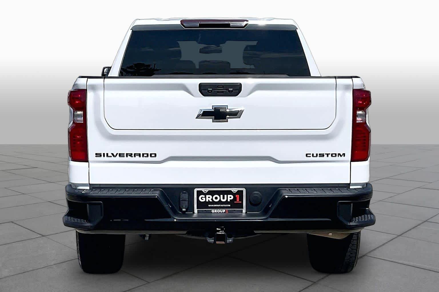Used 2024 Chevrolet Silverado 1500 Custom Trail Boss w/ Turbomax Blackout Package AWD/4WD image 5