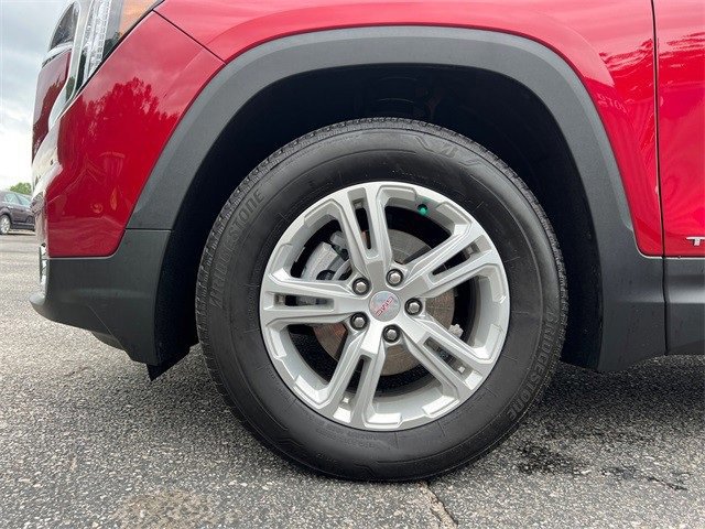 Used 2023 GMC Terrain SLE image 11