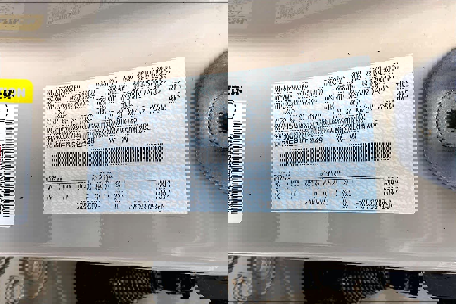 Used 2025 Ford Bronco Badlands image 38