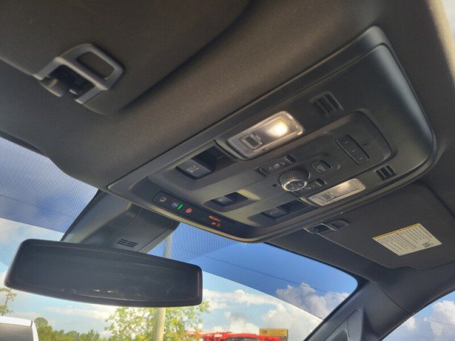 Used 2021 Chevrolet Tahoe LT w/ LT Signature Package RWD image 19