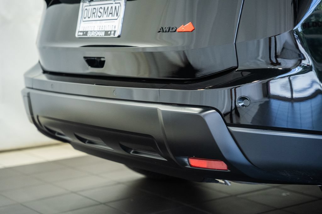 Used 2026 Nissan Rogue SV w/ Rock Creek Premium Package AWD/4WD image 8