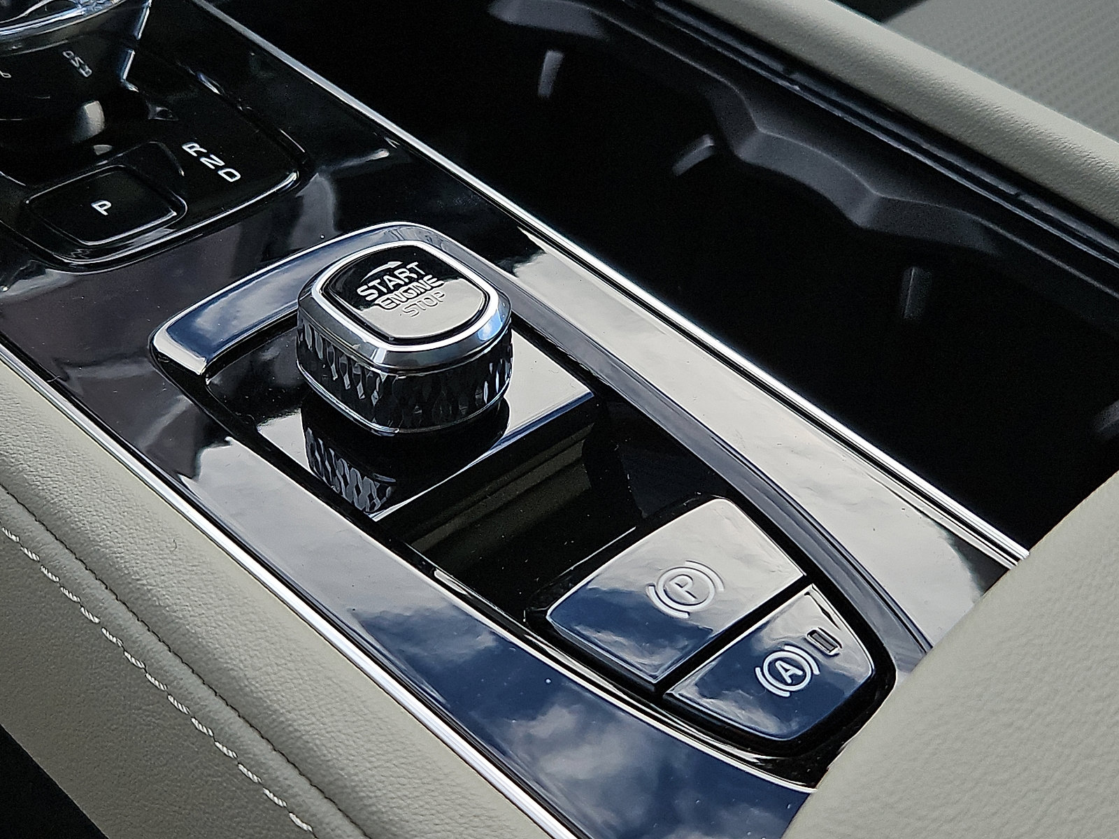 New 2026 Volvo XC90 B6 Ultra image 19
