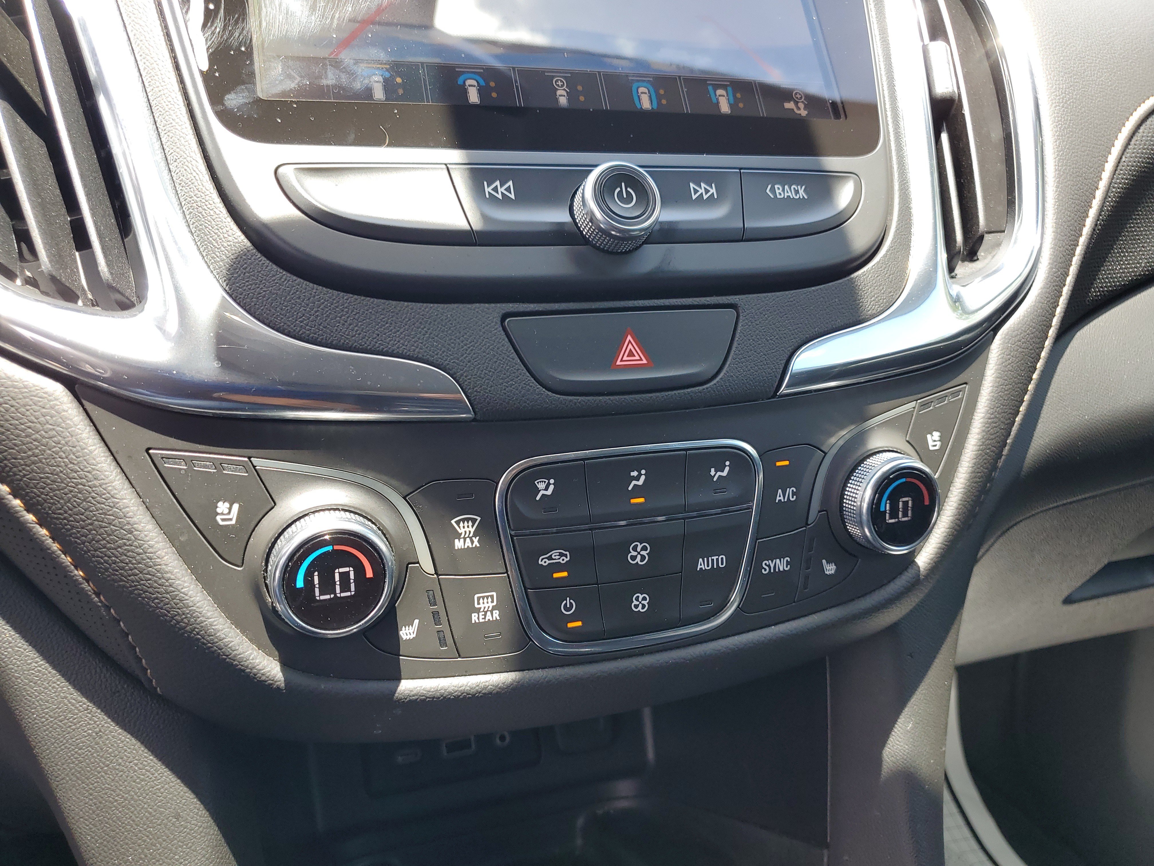 Used 2021 Chevrolet Equinox Premier FWD image 25