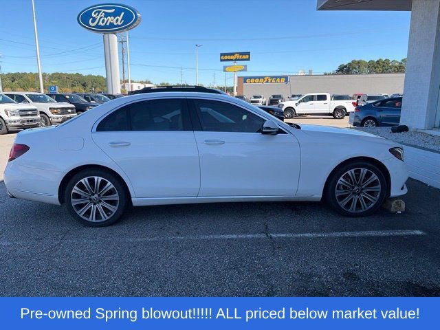Used 2018 Mercedes-Benz E 300 4MATIC image 2