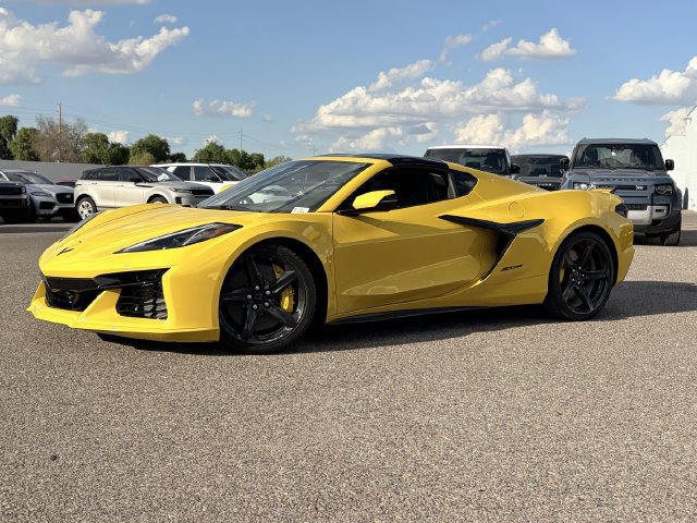 Used 2025 Chevrolet Corvette Z06 RWD image 2