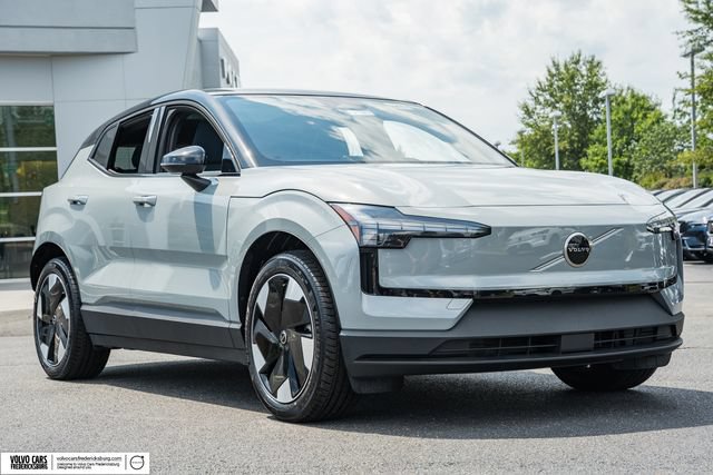 New 2026 Volvo EX30 Plus w/ Protection Package Premier
