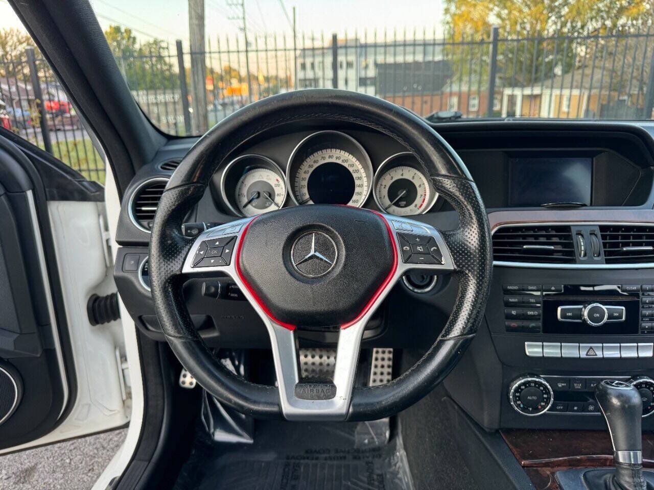 Used 2013 Mercedes-Benz C 250 Sedan image 24