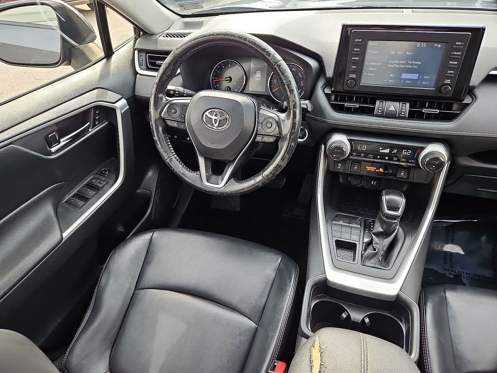 Used 2019 Toyota RAV4 XLE Premium w/ Cold Weather Package AWD/4WD image 10