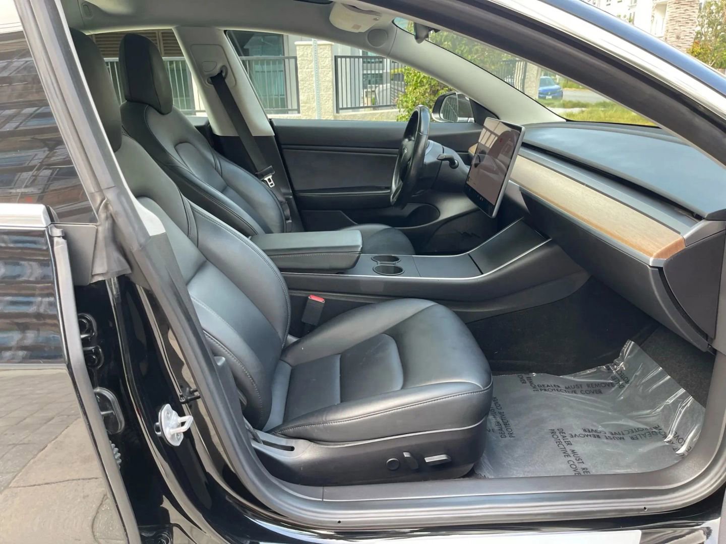 Used 2019 Tesla Model 3 Standard Range Plus image 17