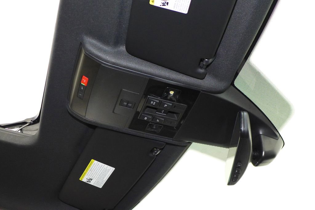 Used 2023 Volkswagen Atlas Cross Sport SEL R-Line image 17