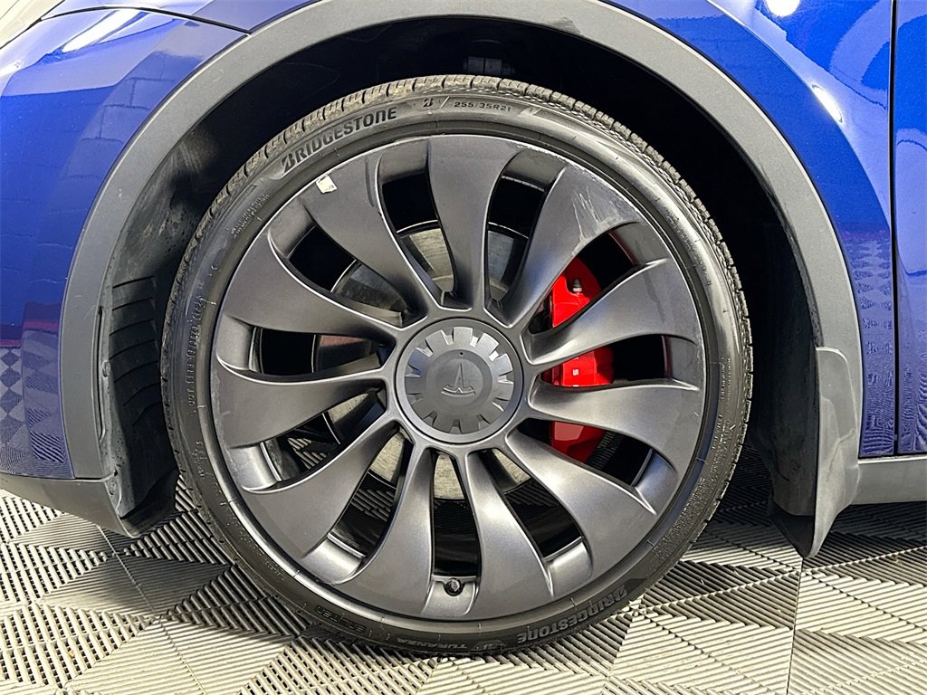 Used 2023 Tesla Model Y Performance image 32