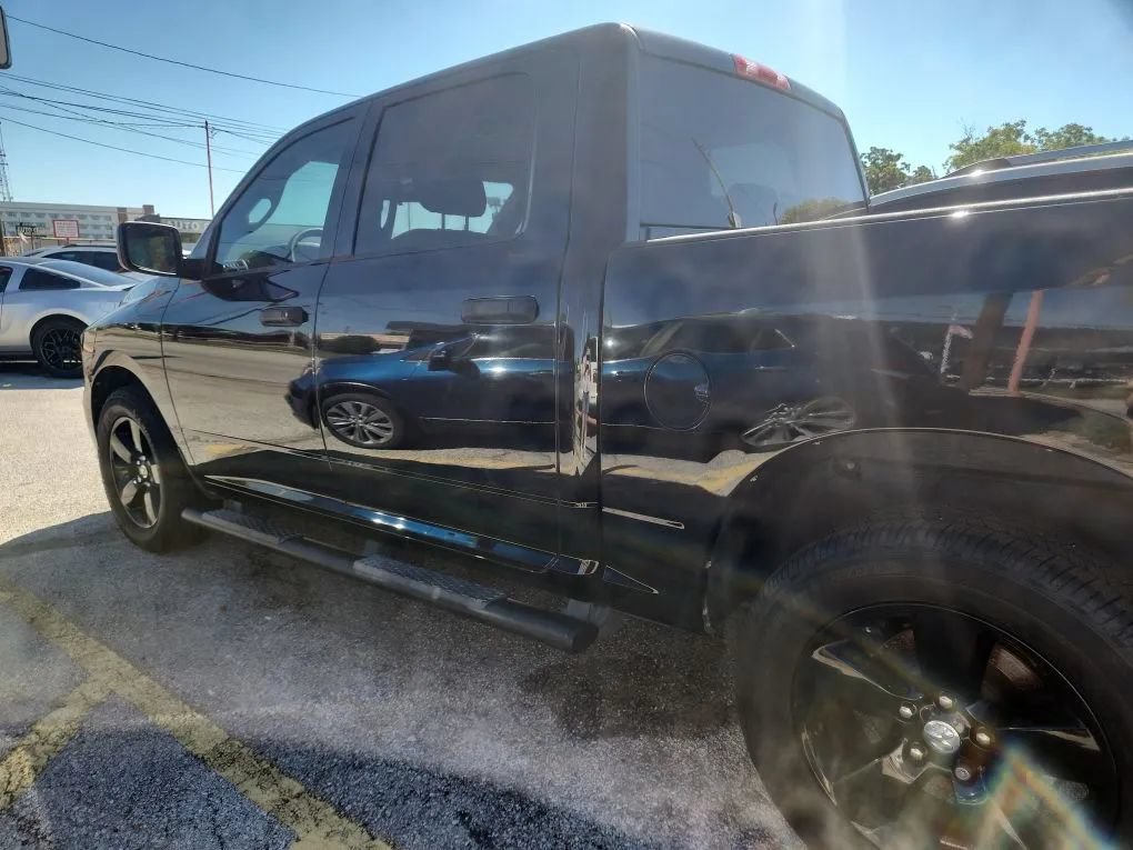 Used 2014 RAM 1500 Express w/ Black Ram 1500 Express Group RWD image 9