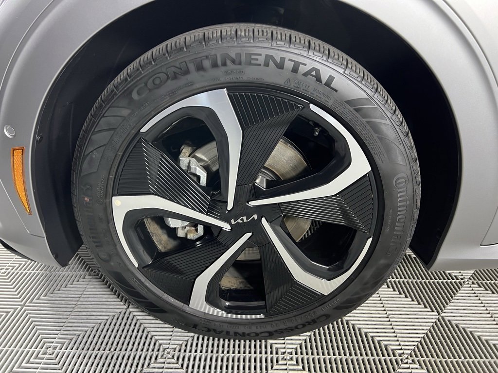 Used 2023 Kia EV6 GT-Line w/ GT-Line Suede Seat Package image 11