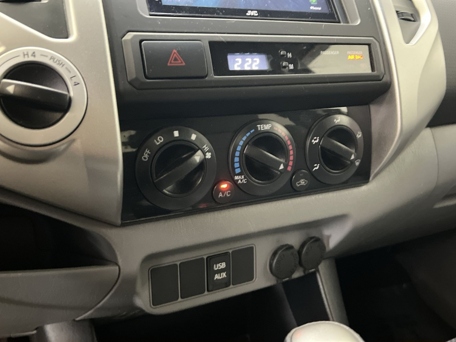 Used 2013 Toyota Tacoma 4x4 Access Cab V6 w/ TRD Sport Pkg image 20