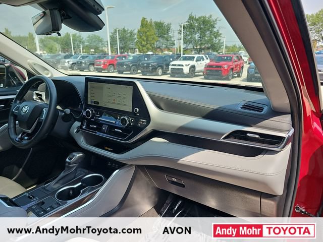 Used 2023 Toyota Highlander Platinum FWD image 40