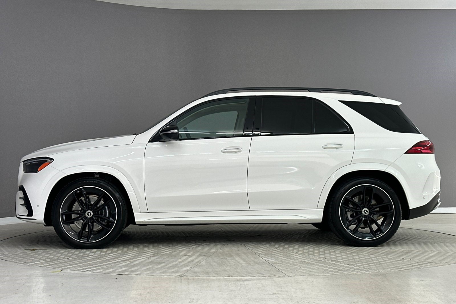 Used 2026 Mercedes-Benz GLE 450 4MATIC image 2