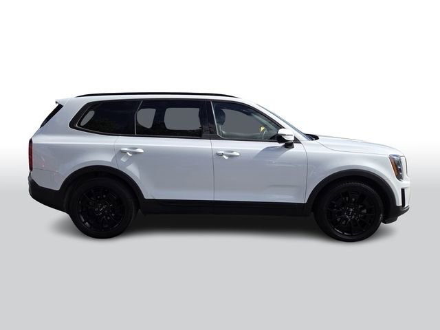Used 2022 Kia Telluride SX w/ SX Prestige Package image 3