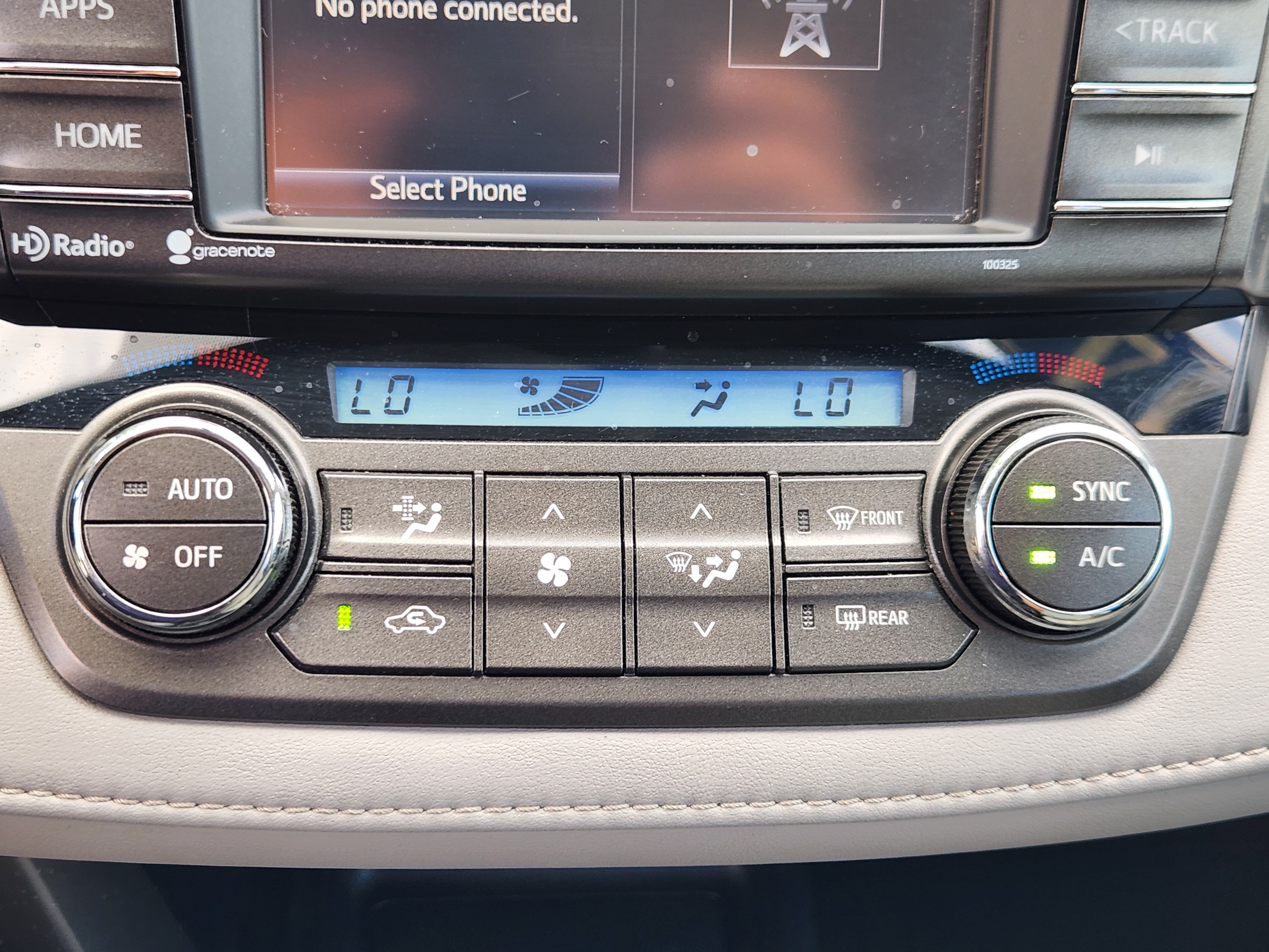 Used 2014 Toyota RAV4 XLE AWD/4WD image 21