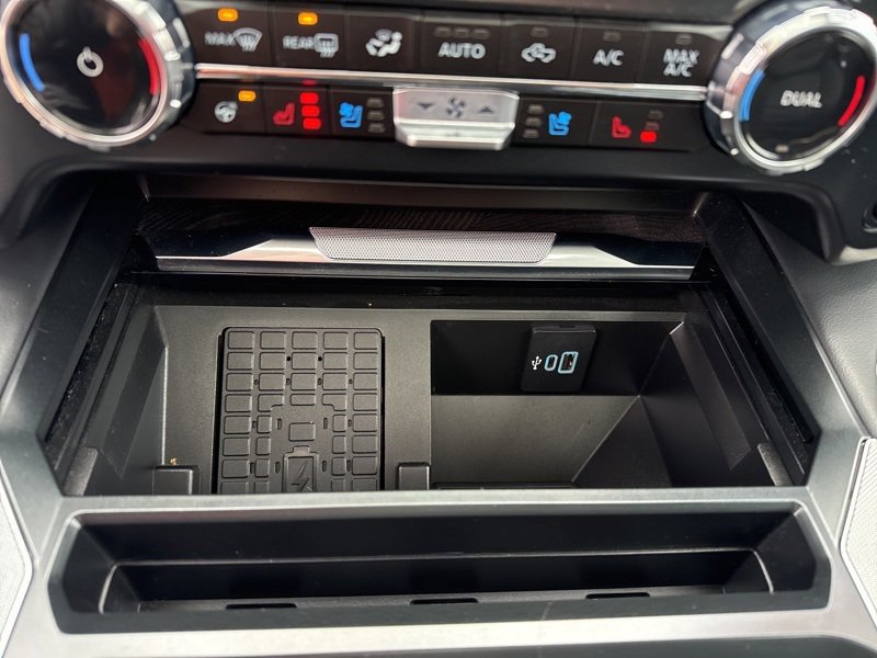 Used 2023 Ford F350 Platinum image 40