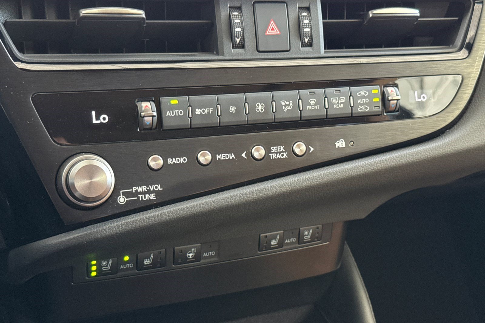 Certified 2025 Lexus ES 300h w/ Premium Package FWD image 25