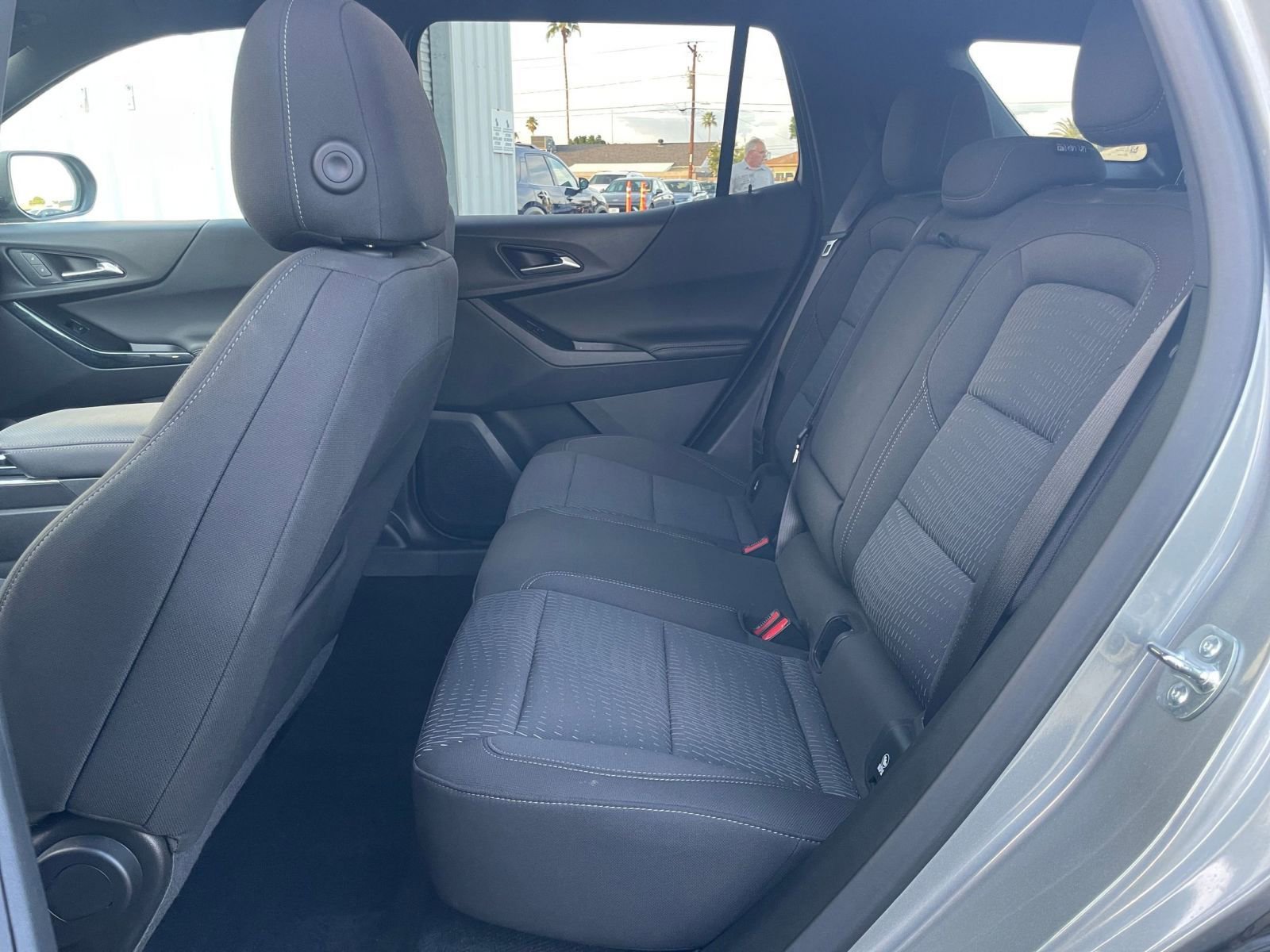 Used 2025 Chevrolet Equinox LT image 24