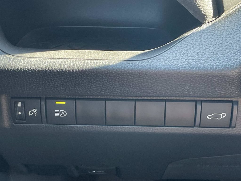 Used 2023 Toyota RAV4 XLE Premium FWD image 27