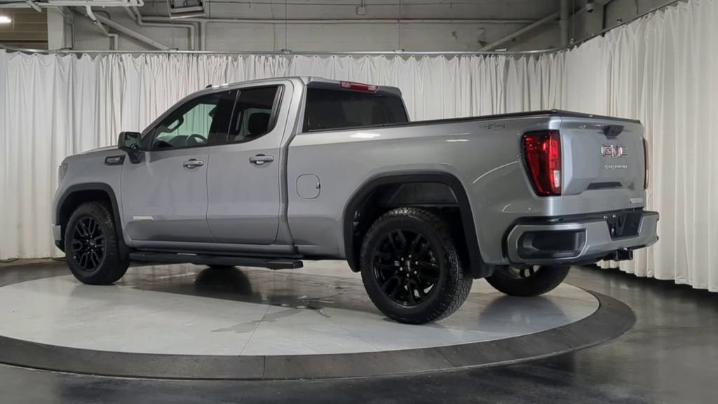 Used 2025 GMC Sierra 1500 Elevation AWD/4WD image 8