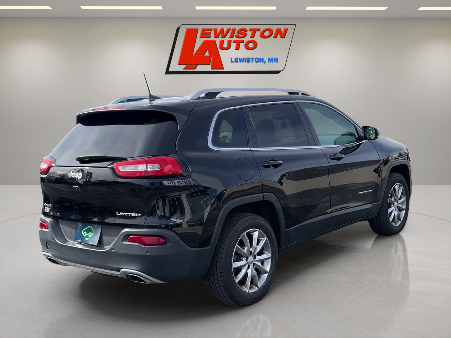 Used 2018 Jeep Cherokee Limited AWD/4WD image 5